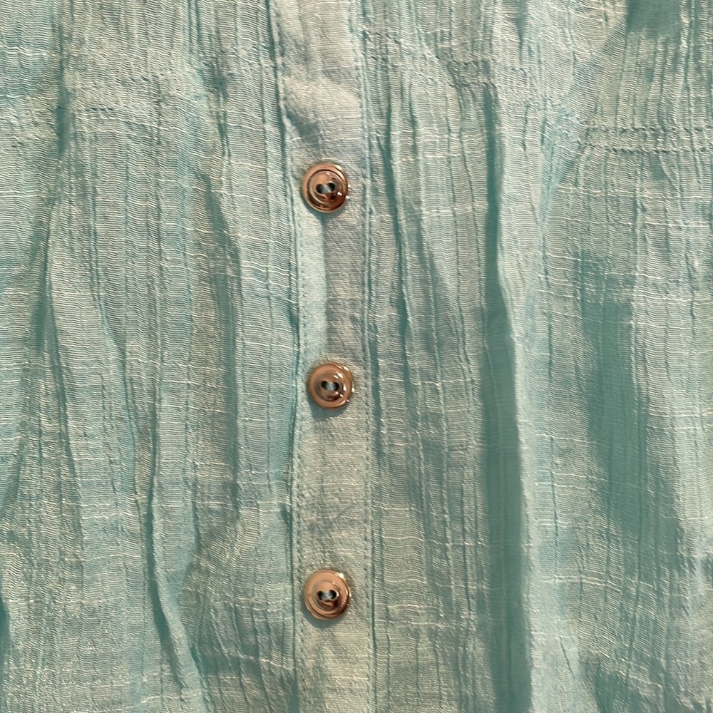 Button down T-shirt - Picture 2 of 3